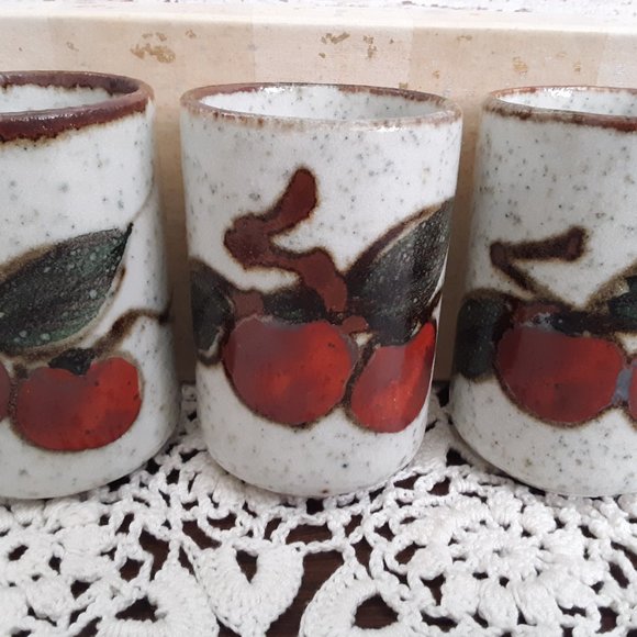 Set of 6 Saki Cups - New Old Stock! - Circa 1960's - Made in Japan - Picture 4 of 7